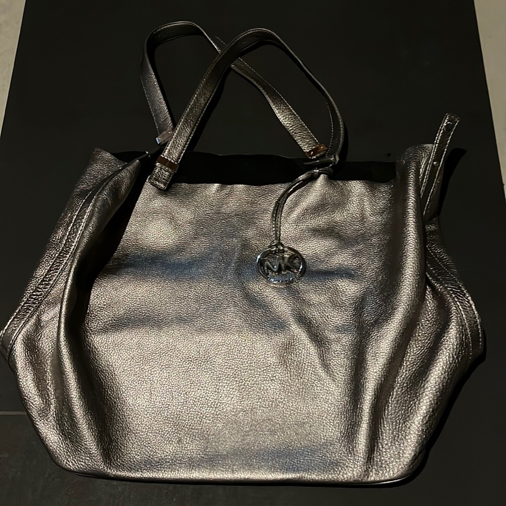 EUC Michael Kors pebble leather floppy tote bag